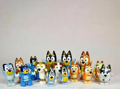 Huge Lot of 15 Bluey & Friends Figures Heeler Family Extended Pack