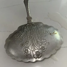 Vintage Everlast Hand Forged Aluminum Lidded Silent Butler w/ Leaves