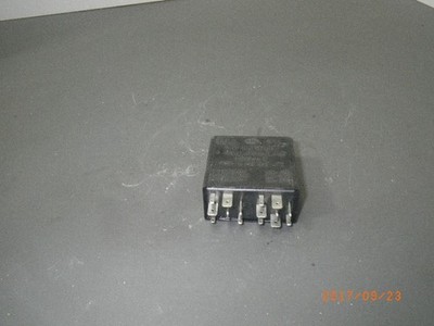 Relais AUDI A4 (8D, B5) 4A0919471