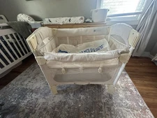 Arm's Reach Cambria Co-Sleeper Bedside Bassinet Height-Adjustable- Natural