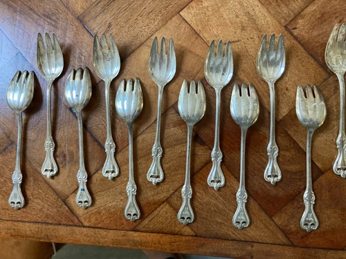 TOWLE OLD COLONIAL STERLING 5 1/8” ICE CREAM FORK. One -1