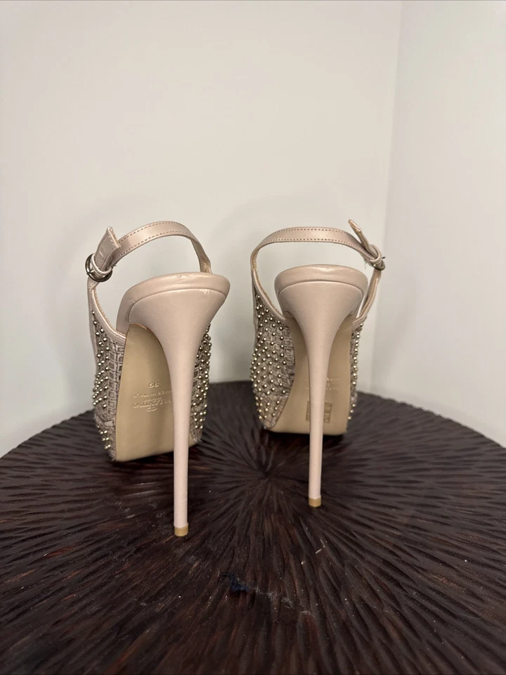 Zapatos de salón Valentino Garavani Rockstud plataforma con cordones nude talla 39 Foto 3 de 4