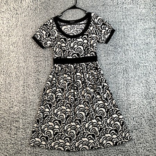 Tahari Dress Womens XS Black White Floral print A-line Midi Pockets Boho