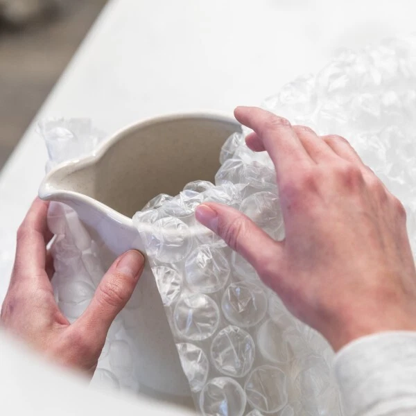 Duck Brand Large Bubble Wrap Roll, 5/16" Large Bubble Cushioning, 12" x 15' - Image 4 of 4