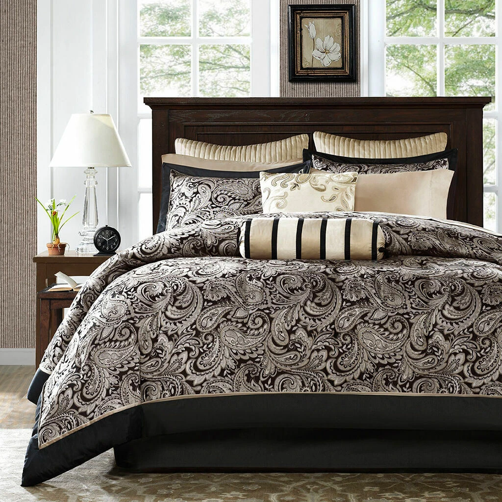 LOUIS VUITTON BEDDING SHEETS SET BLACK AND WHITE  Luxury bedding, Luxury bedding  sets, Bed linens luxury