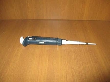 GILSON PIPETMAN P20, 1 CHANNEL PIPETTE, 2-20uL, PART#P-20, USED IN GREAT SHAPE