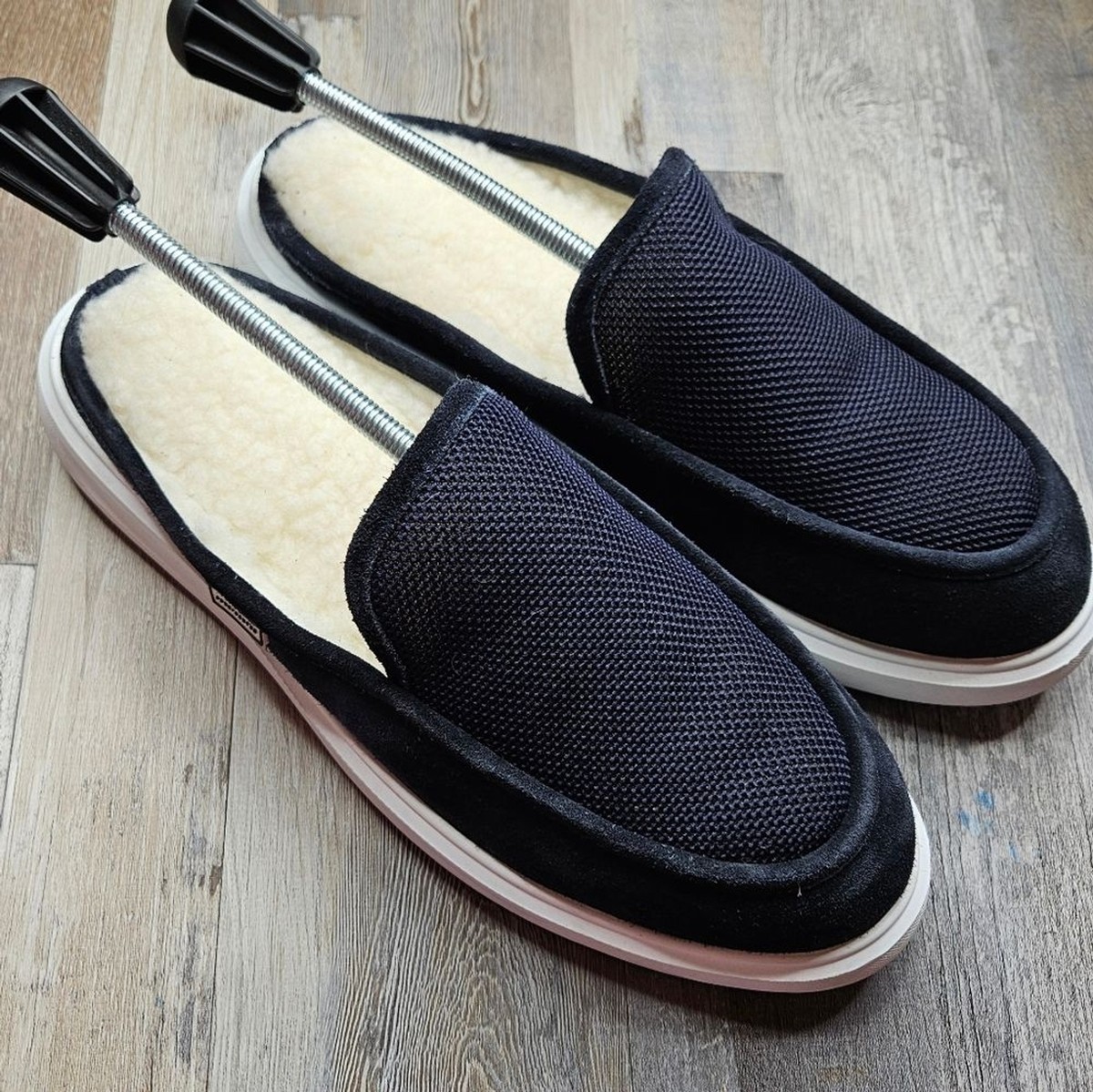 Duke + Dexter The Sean Slipper Men display picture 2