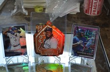 2024 Topps Holiday Vladimir Guerrero Jr. #MLBO-17 Die-Cut Ornament 3 card lot