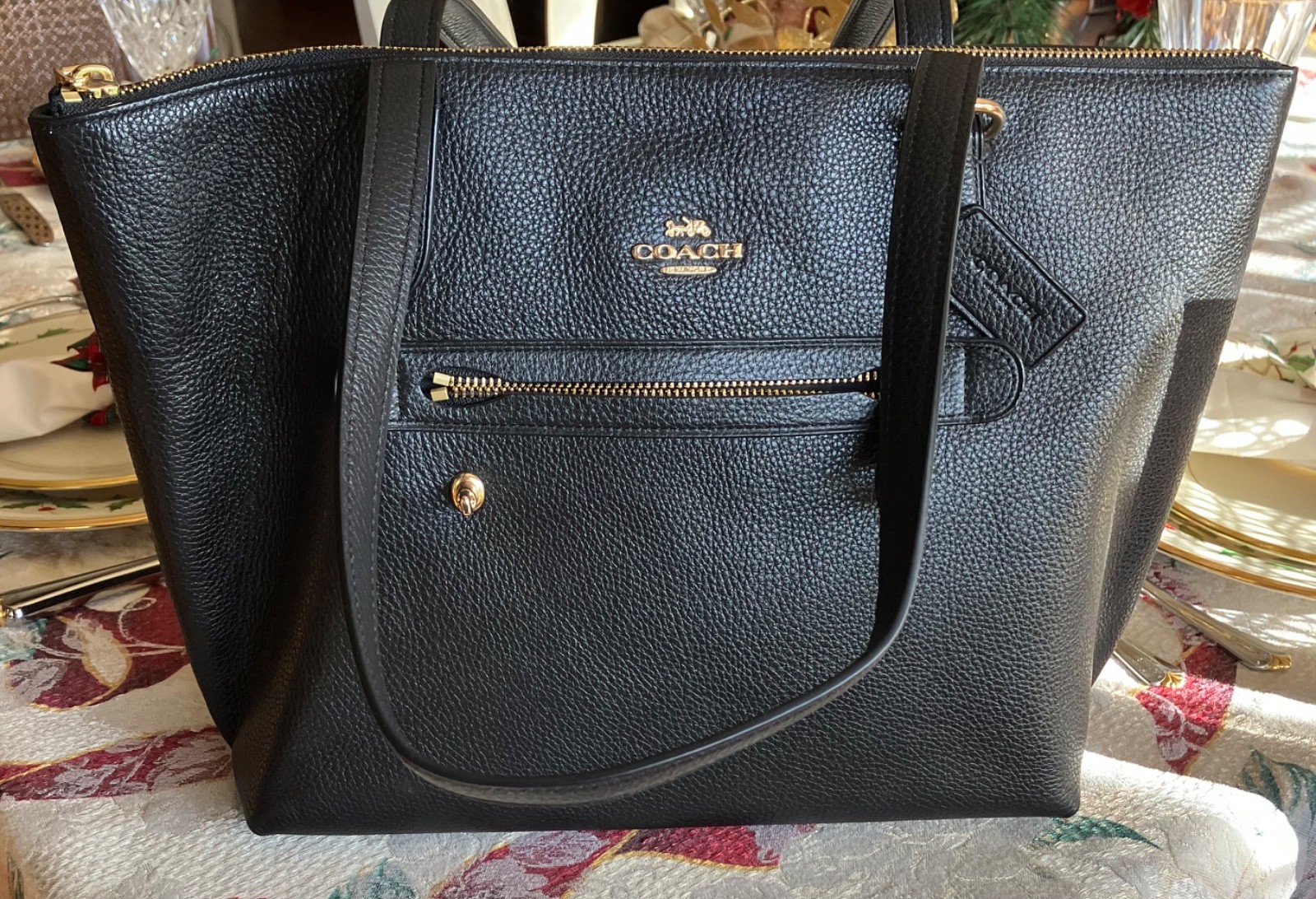 Coach Large Tote Pebble Black/Gold Shoulder Bag