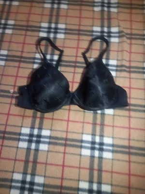New Look T-shirt Bra UK 32A, Underwired Moulded Cup, Excellent Condition; - Image 1 of 4