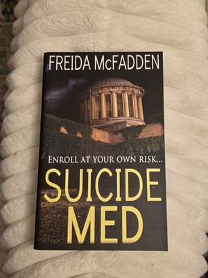 OOP 2014 Freida McFadden Suicide Med Paperback Fiction Novel English