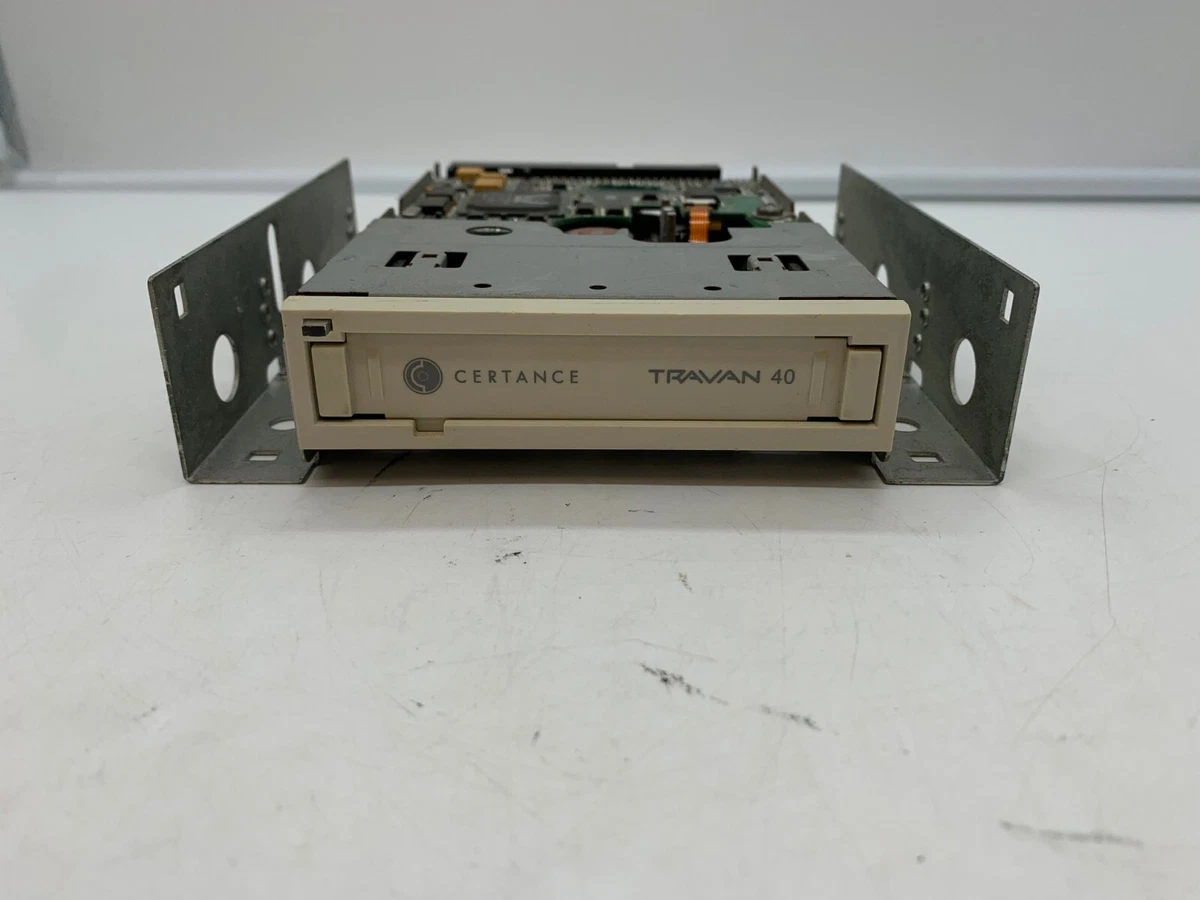 Seagate Hornet STT28000A – Lecteur Interne Travan IDE 4/8GB – Vintage – Avec Berceau