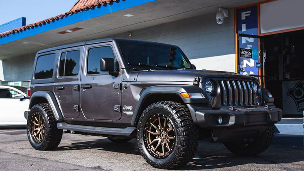 NEW 4EA 17x9 Fuel Wheels D681 Rebel Bronze 5Lug Off Road Rims 17