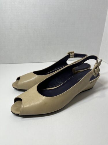 Vaneli Wedge Open Toe Shoes/Sandals Size 9M Beige - Picture 1 of 19