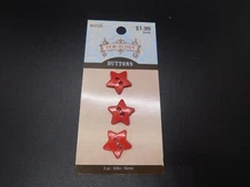  Sew ology Red star buttons 3pc 5/8in -16mm