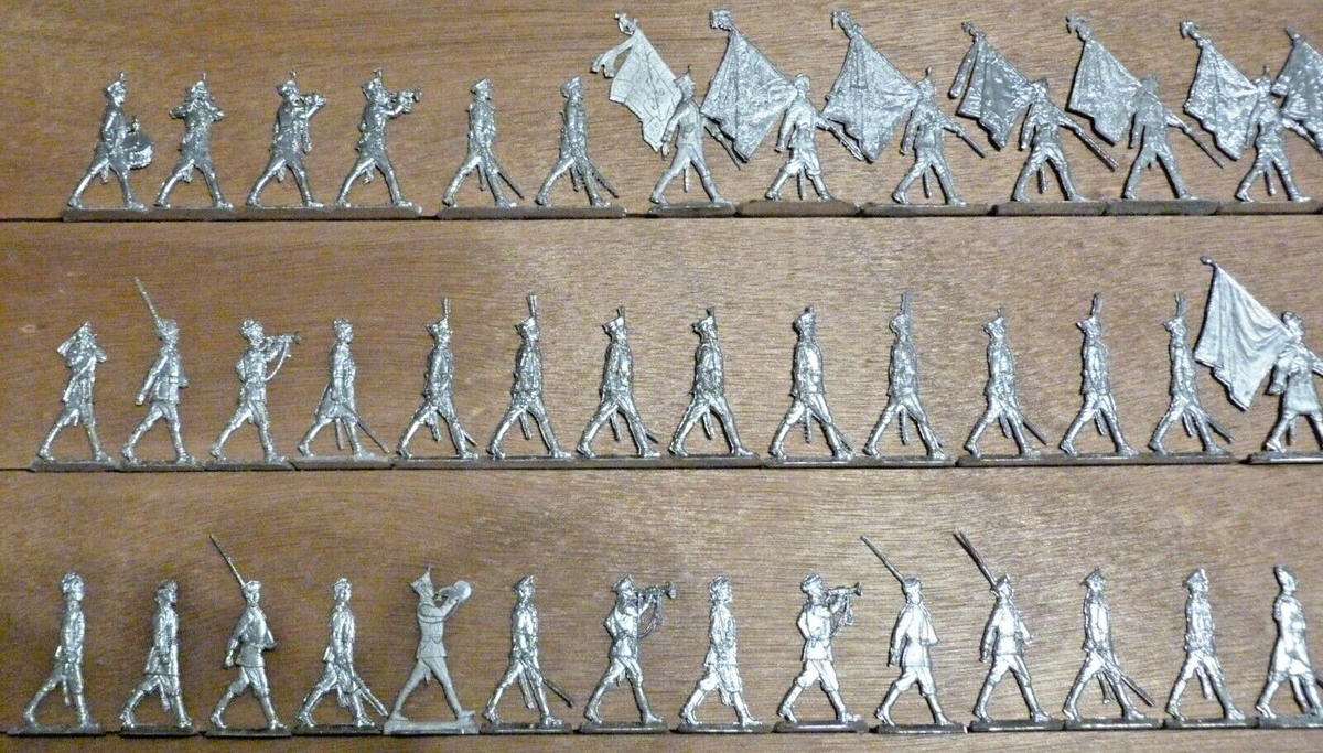 PLATS D'ÉTAIN 24 soldats - Flat tin - Zinnflachfiguren EUR 29,90