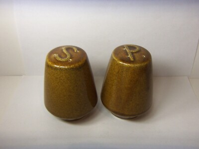 BROWN & BLACK SPECLED FINISH SALT & PEPPER SHAKERS VINTAGE UNUSED