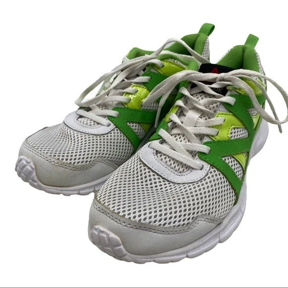 Reebok Women s Run Supreme 2.0 MT Running Shoe eBay