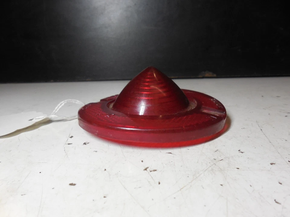 Один объектив заднего фонаря 1964 Chevrolet Corvair GM STBD.64 - Изображение 2 из 3