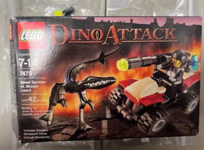 LEGO Dino Attack: Steel Sprinter vs. Mutant Lizard (7473) *MISSING