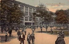 PACKARD MOTOR CAR COMPANY DETROIT MICHIGAN POSTCARD (c. 1910)