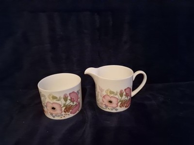 Wedgwood Meadow Süß Zuckerdose und Milchkännchen Fine Bone China