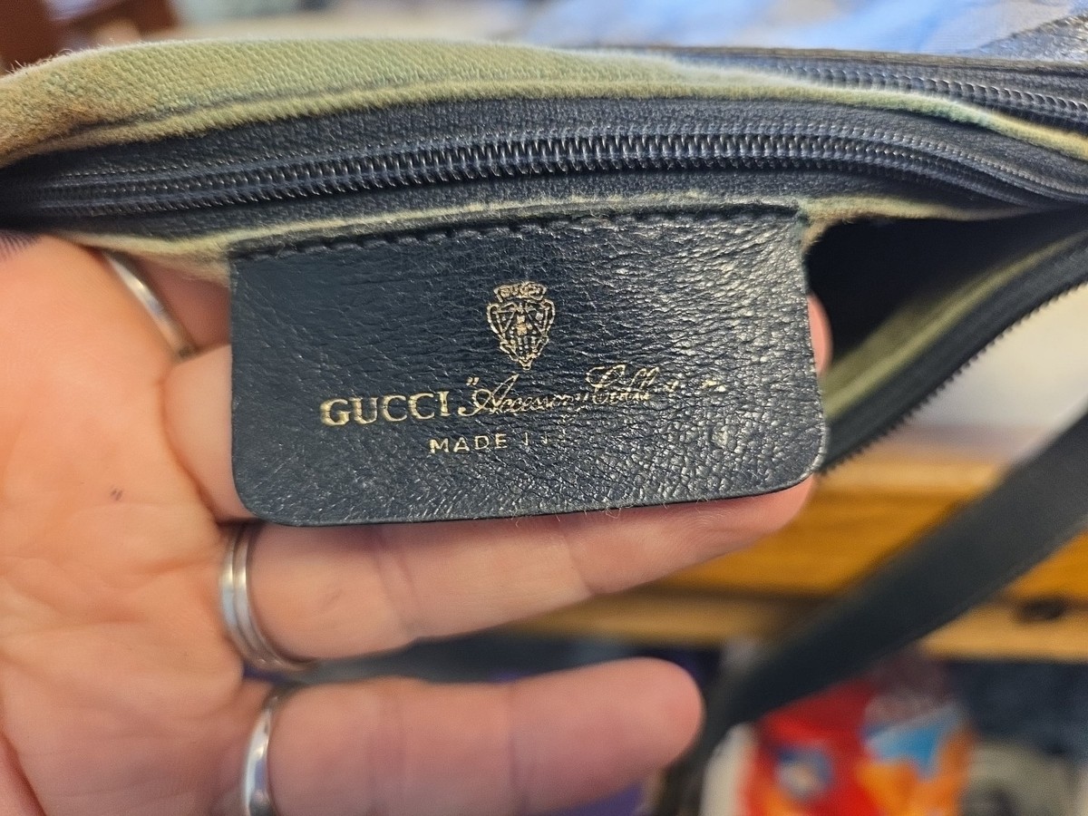 GUCCI Accessory Collection 長財布 箱付き Gucci Accessory Collection Vintage Old Well Loved Shoulder Bag | eBay