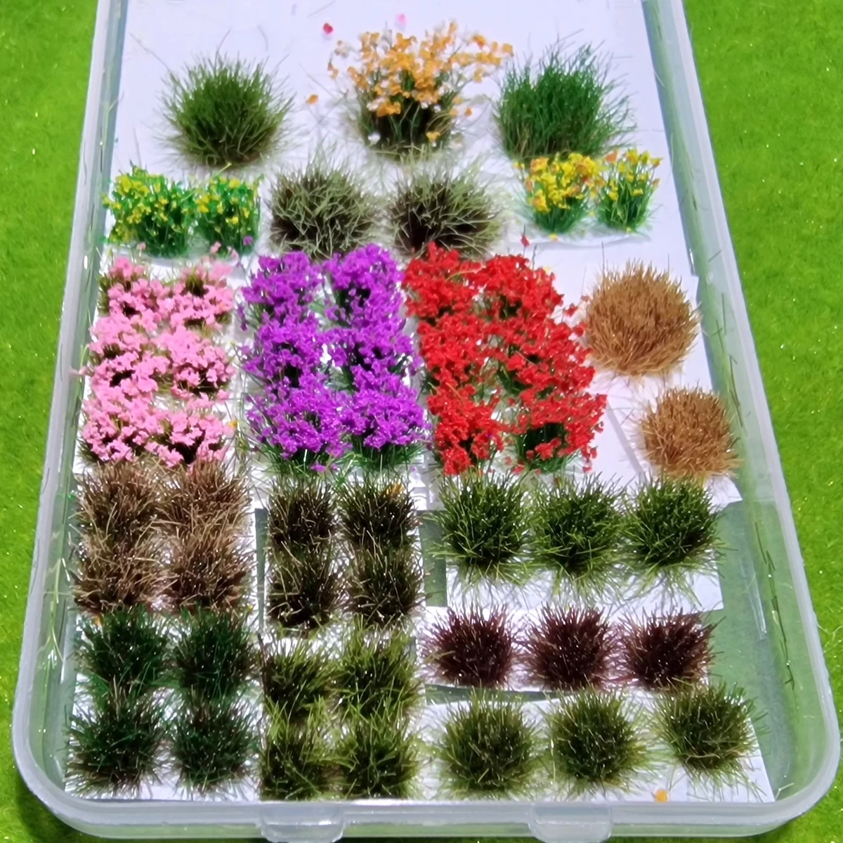 100pcs Flowering Plants - Model Railway Scenery Park Grass Layout - HO/OO Scale
