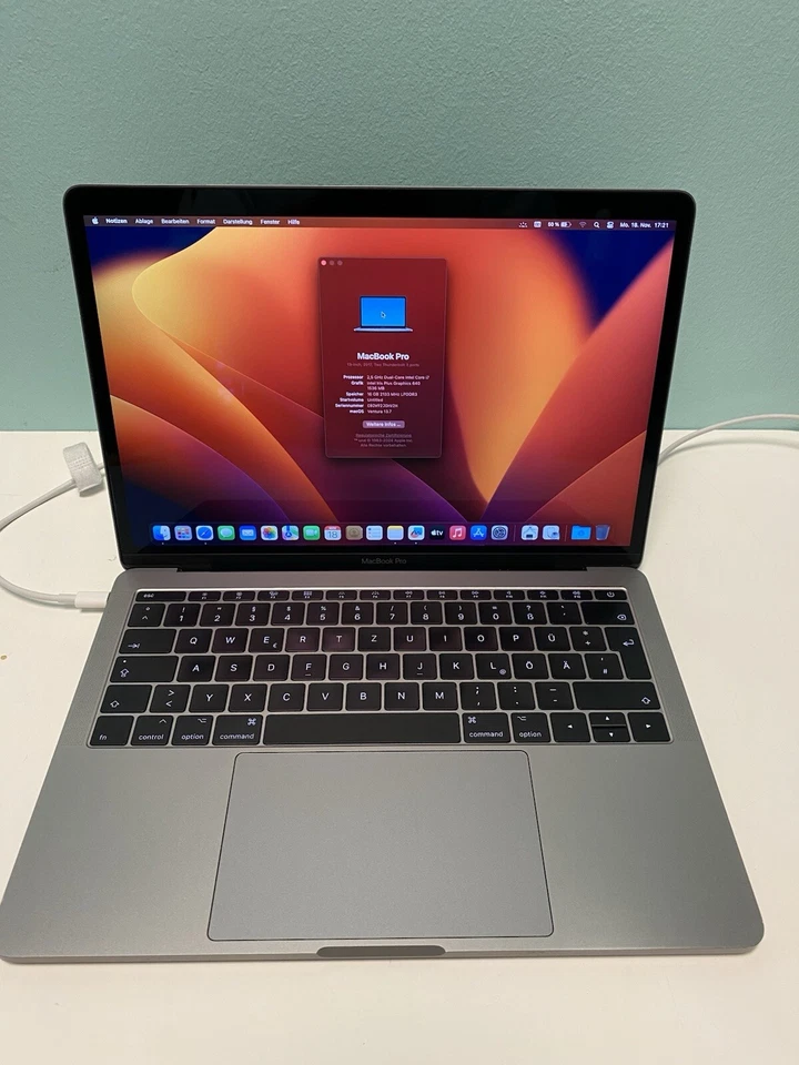 MacBook Pro 2017 13,3 Zoll 16 GB I7 2,5 GHz Batterie NEU