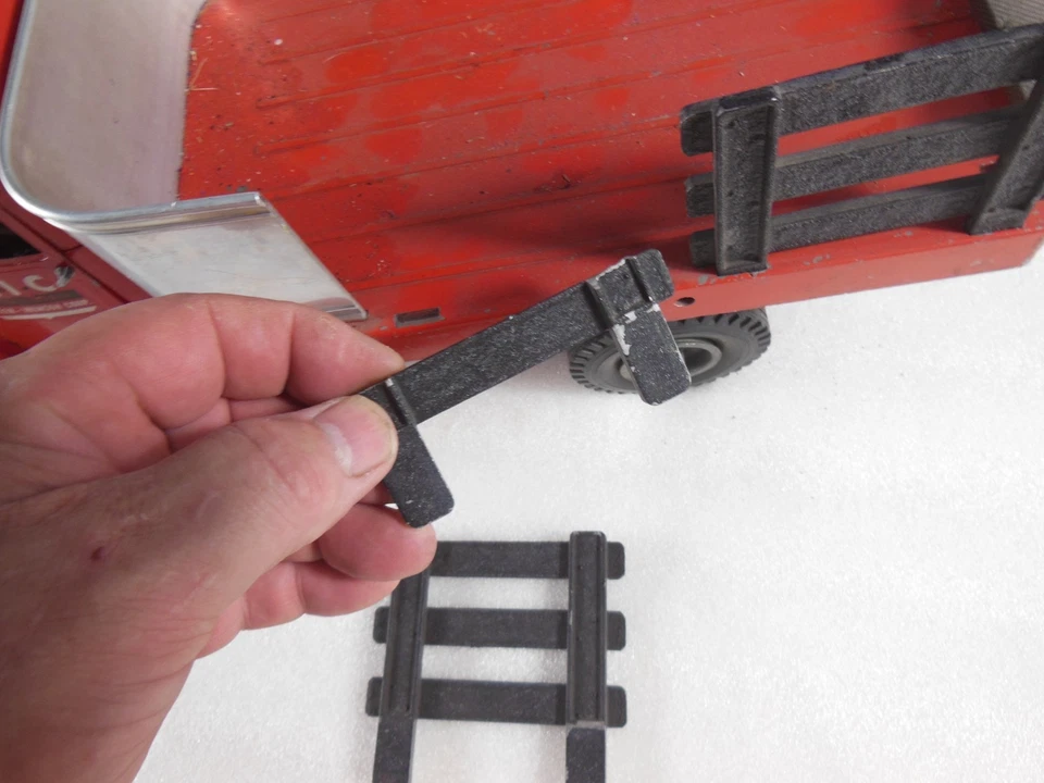 Camión Smith-Miller vintage años 50 micrófono Ironson puerta levadiza 18 largo camión de restauración Foto 3 de 4