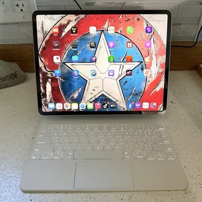 Apple iPad Pro 12.9'' (4th Gen) 1TB, WiFi Cellular W/Magic Keyboard