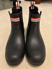 Hunter Women’s Black Rubber Ankle Rain Boots Pull-On Round Toe Logo 8.5