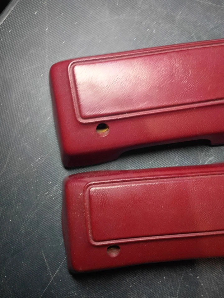 1978 - 1996 雪佛兰 GMC G10 G20 G30 Van Red Arm Rests 门拉 # 465635 — 第 3/4 张图片