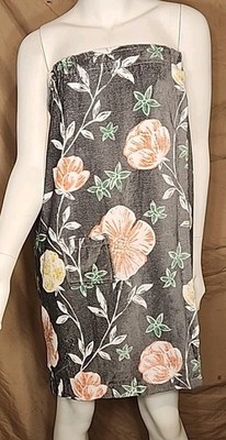 Threshold Women's Grey Floral One Size Terrycloth Shower Bath/Beach Wrap Elastic