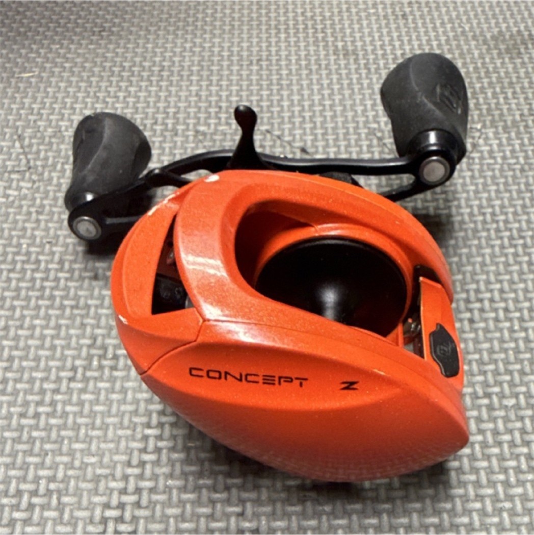 13 Fishing Concept Z Baitcast Reel 7.3:1 Orange Black