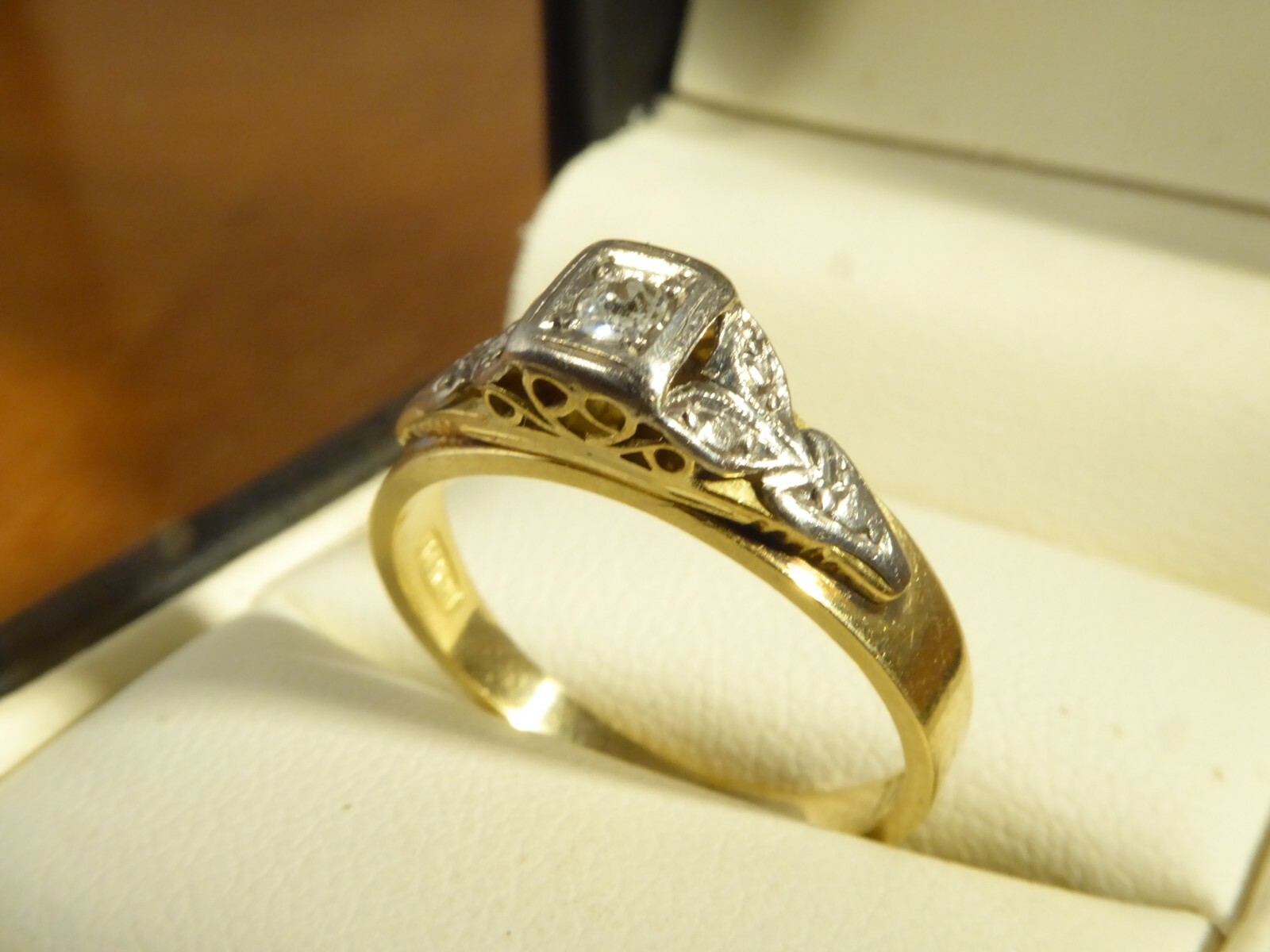 18k 18ct Solid Gold Diamond Solitaire Vintage Rin… - image 4