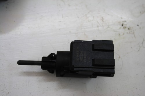 Porsche Cayenne 955 Bremslichtschalter 1J0 945 511D