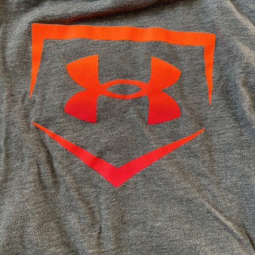 Under Armour Boys Grey T-Shirt Size 5** - Picture 2 of 6