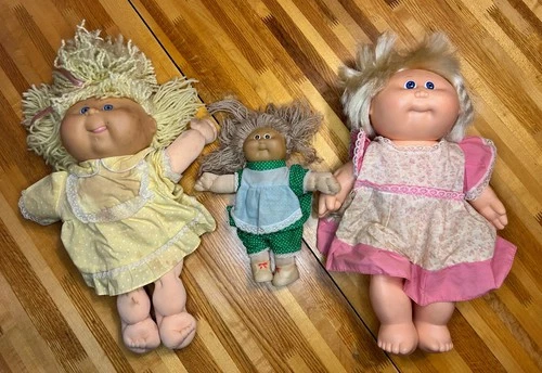 Cabbage Patch Kids Dolls lot of 3 Vintage 1980s /90’s Need TLC w/ Clothing Mini