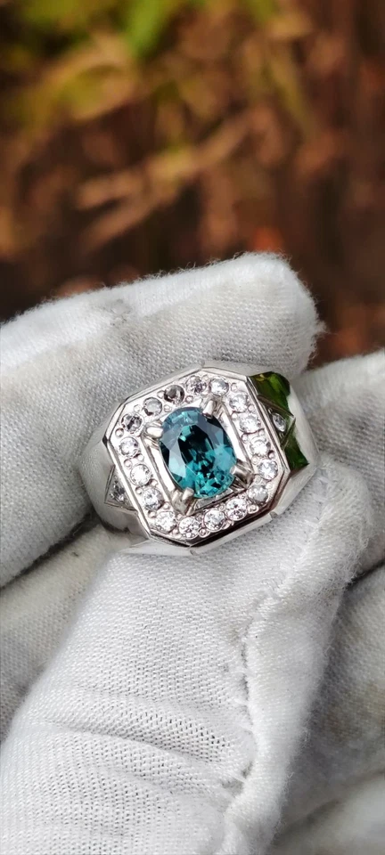 Anillo hecho a mano plata claridad VS circón azul natural 2,17 quilates Foto 3 de 4