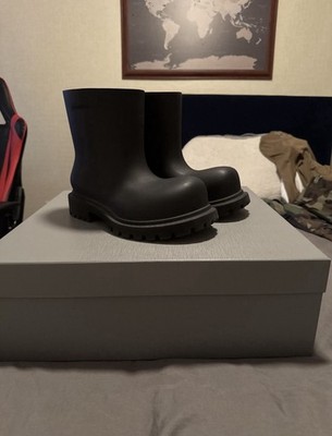 Black balenciaga steroid ankle boots men s US size 10, fit like 10.5 - 11