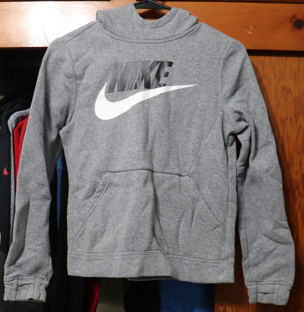 nike hbr swoosh jumper