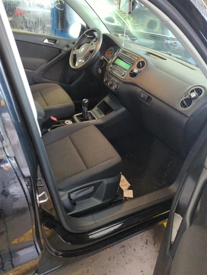 2014 Volkswagen Tiguan Speedometer Gauge Black OEM 5N0920973E 151K Miles - Изображение 4 из 4