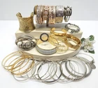 VINTAGE TO NOW GOLD & SILVER TONE FASHION/COSTUME JEWELRY BRACELET LOT