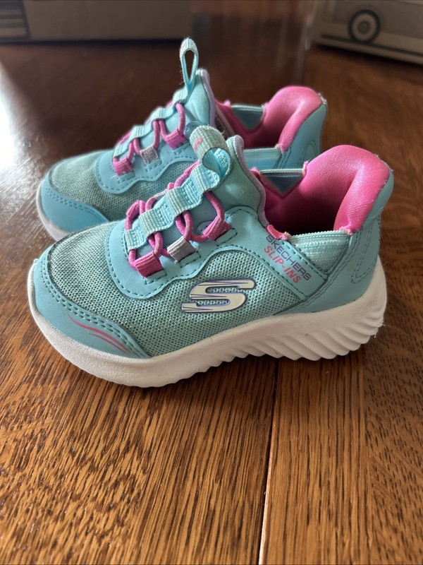 Skechers Step-Ins Memory Foam Sneakers Pink Blue Light Up Girls 5