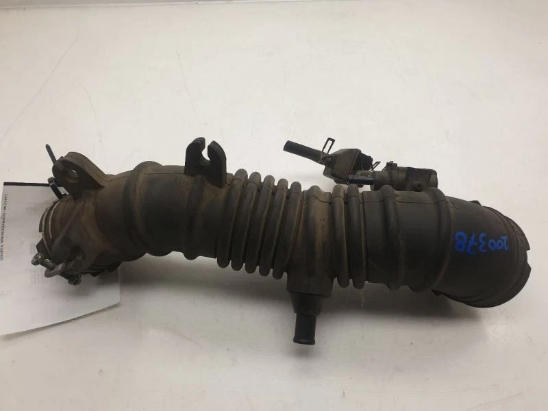 Toyota Highlander 2007 2,4 L 4 cilindros filtro de aire montaje de tubo resonador  Foto 3 de 4