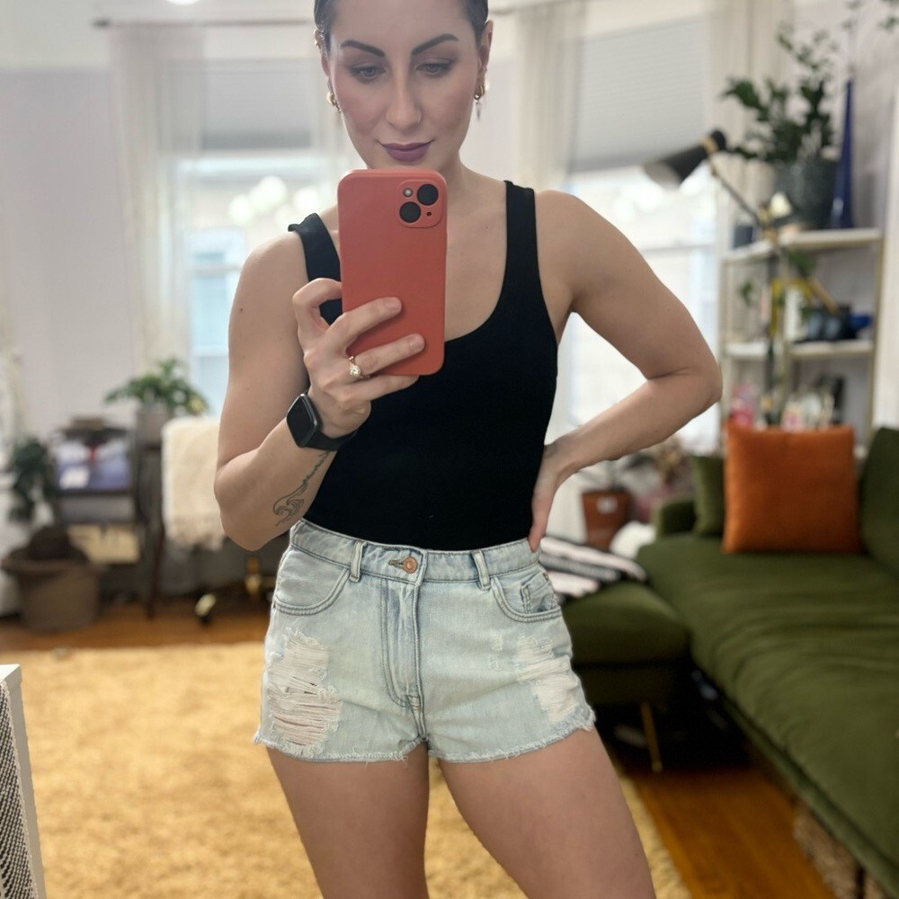 Zara Basic distressed High Rise Light Denim Jeans Sz 4 thumbnail 3