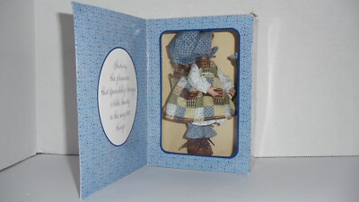 HOLLY HOBBIE 2006 HAPPINESS COMES FROM THE LOVE MARIE OSMOND GREETING DOLL NIB