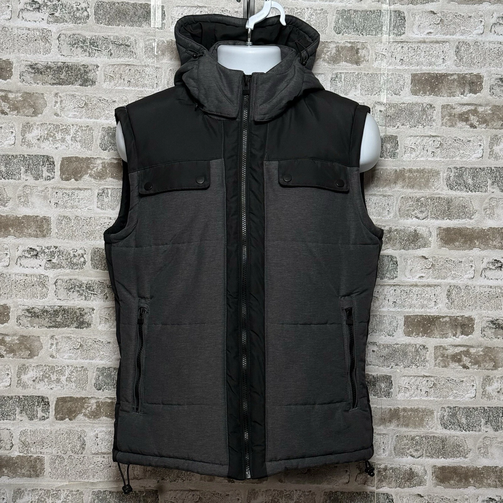 Roundtree Yorke Removable Hooded Puffer Vest Sz M Outdoor Modern Black Gray EUC