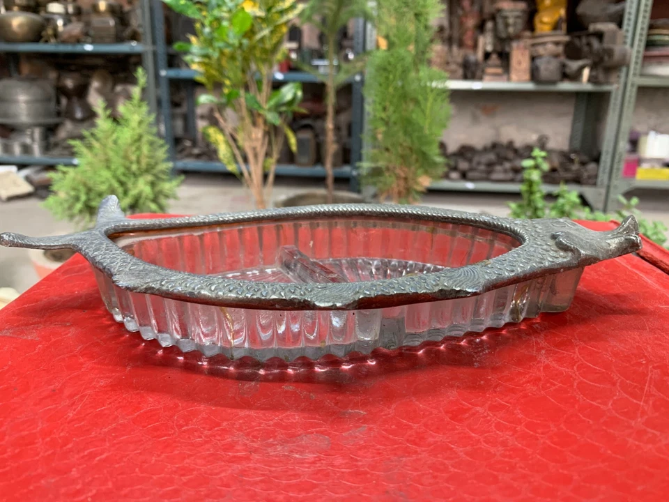 Bandeja para servir de vidrio con forma de pescado de plata alemana artesanal vintage de 1900 Foto 2 de 4